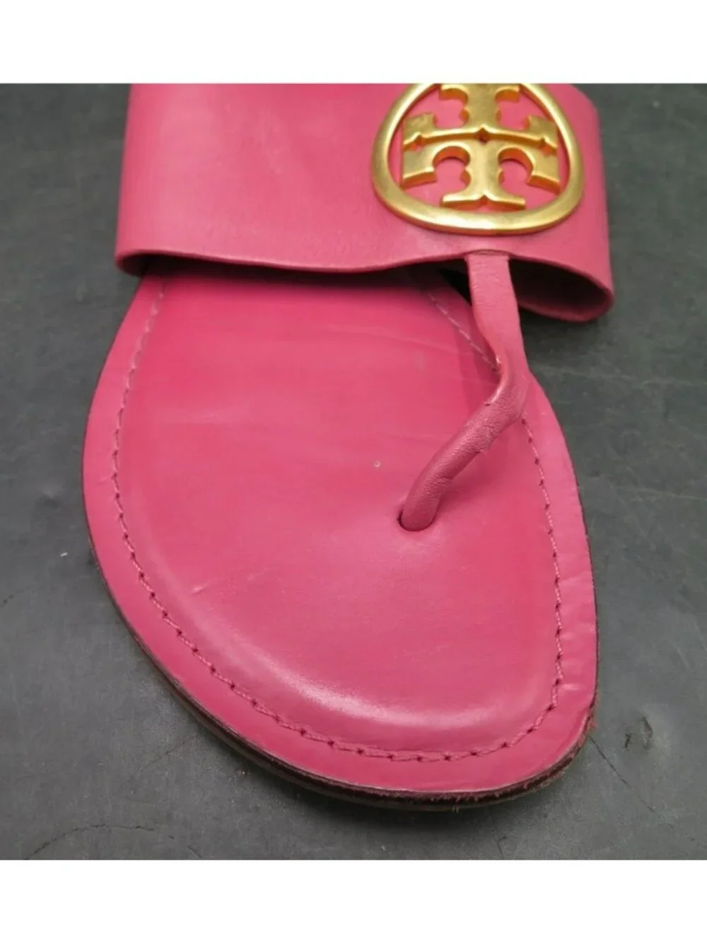 Tory Burch Womens Pink Leather Sandals Size 10 With Gold Logo Accent